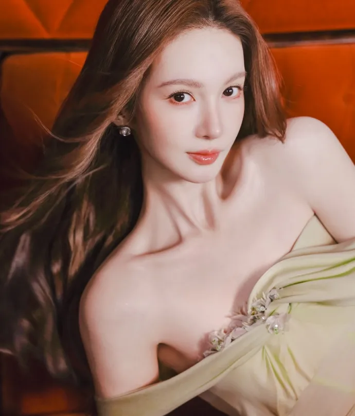 Jin Chen - Copyright: Weibo