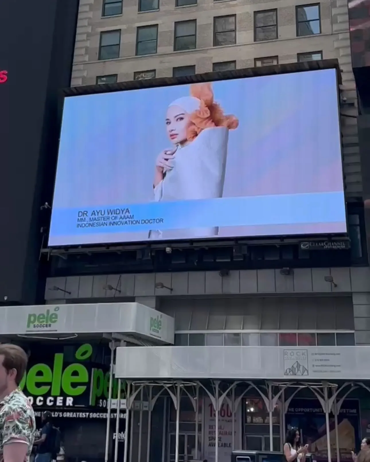 dr. Ayu Widyaningrum © instagram.com/drayuwidya_esthetic