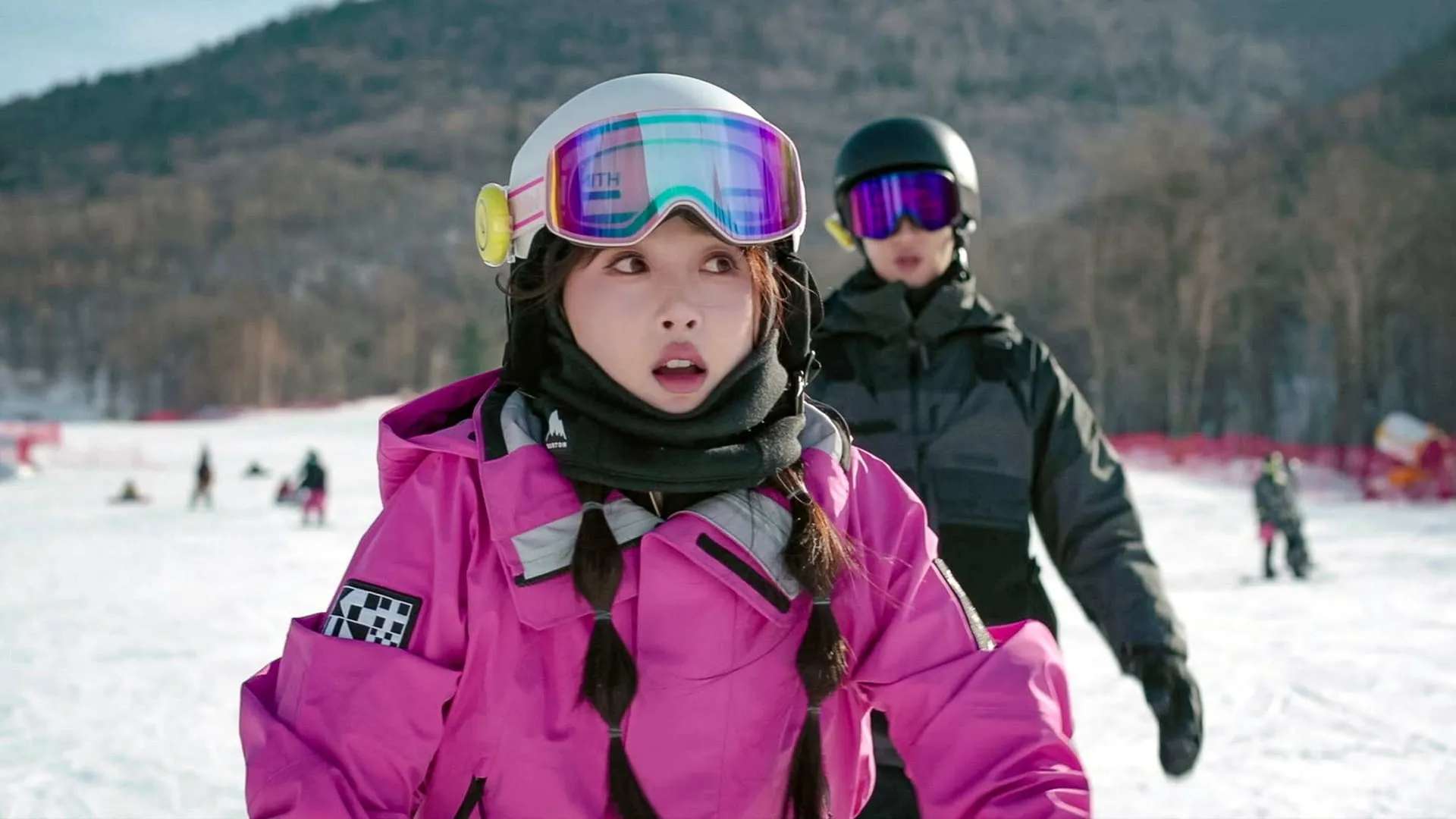 Ski Into Love (Image by viu.com).