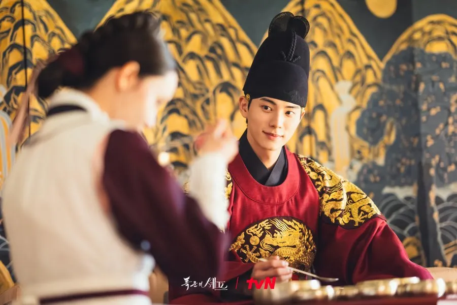 BON APPETIT, YOUR MAJESTY (credit: mydramalist)
