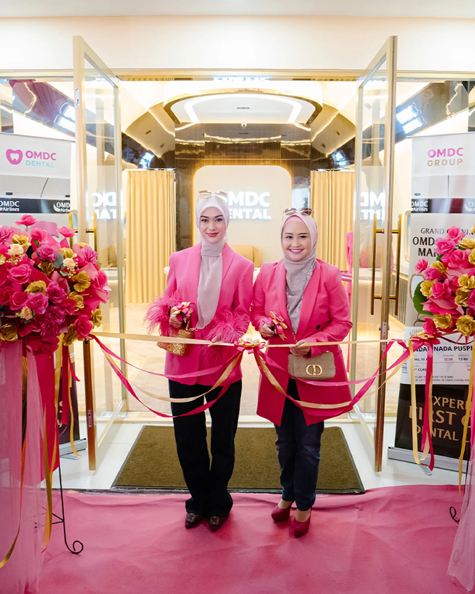 drg. Oktri Manessa dan Indah Nada Puspita resmikan OMDC Margonda (Credit foto: Dokumentasi Pribadi)