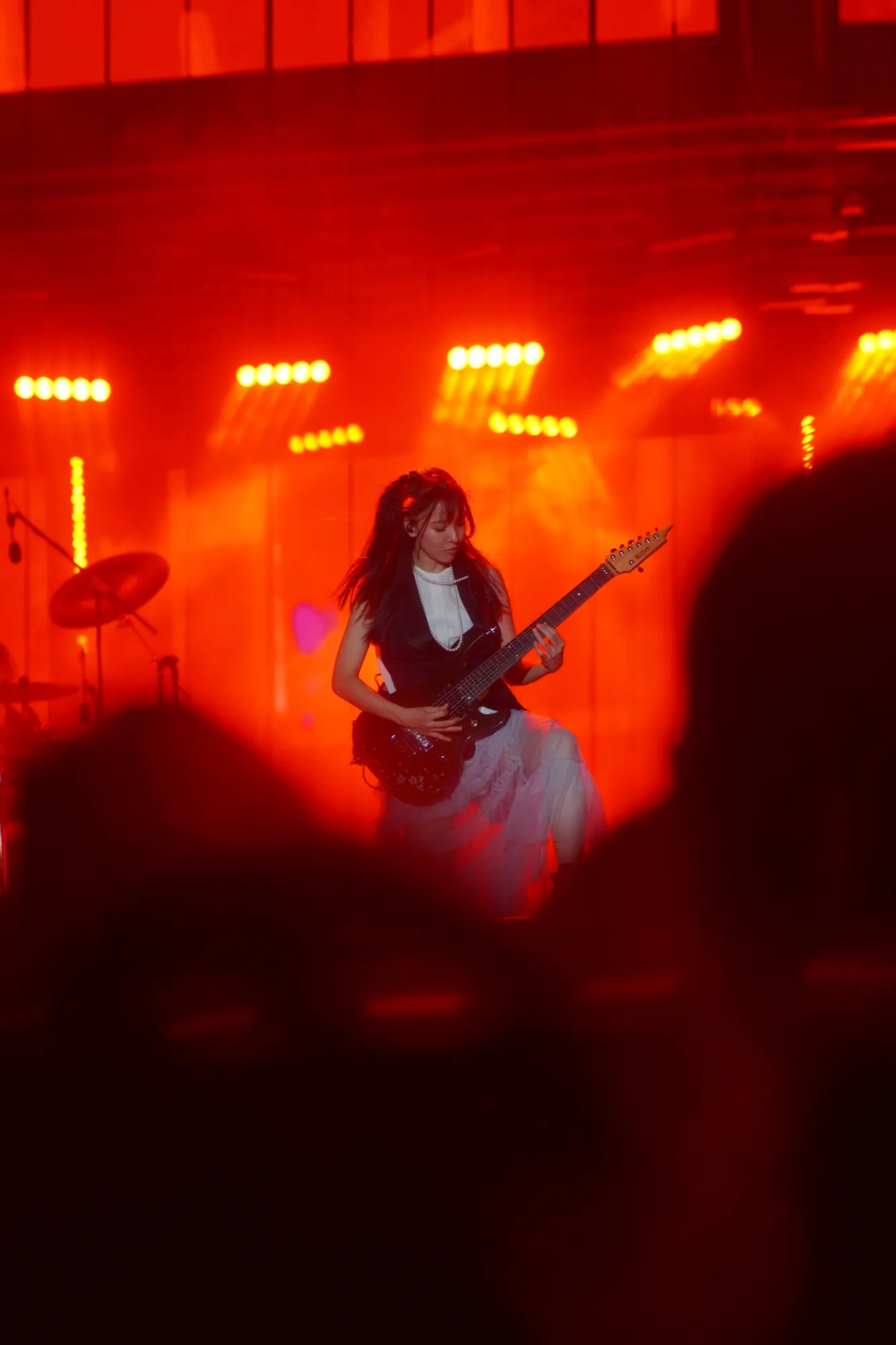 Saki gitaris Like~an~Angel (Credit: KapanLagi/Guntur Merdekawan)