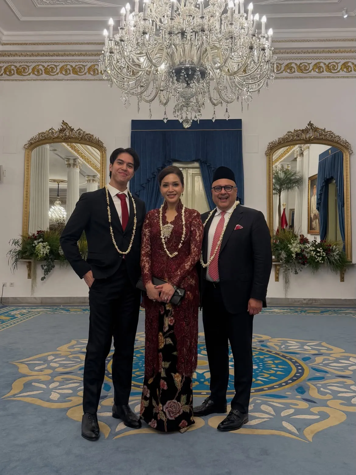 El Rumi Bareng Maia Estianty dan Irwan Mussry © instagram.com/elelrumi