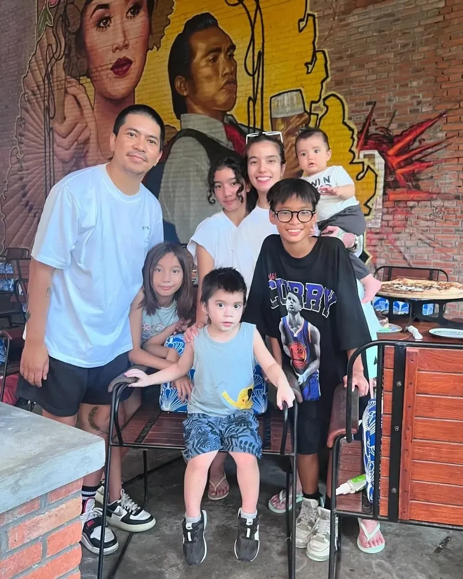 Keluarga bahagia Sheila Marcia dan Dimas Akira © instagram.com/itssheilamj