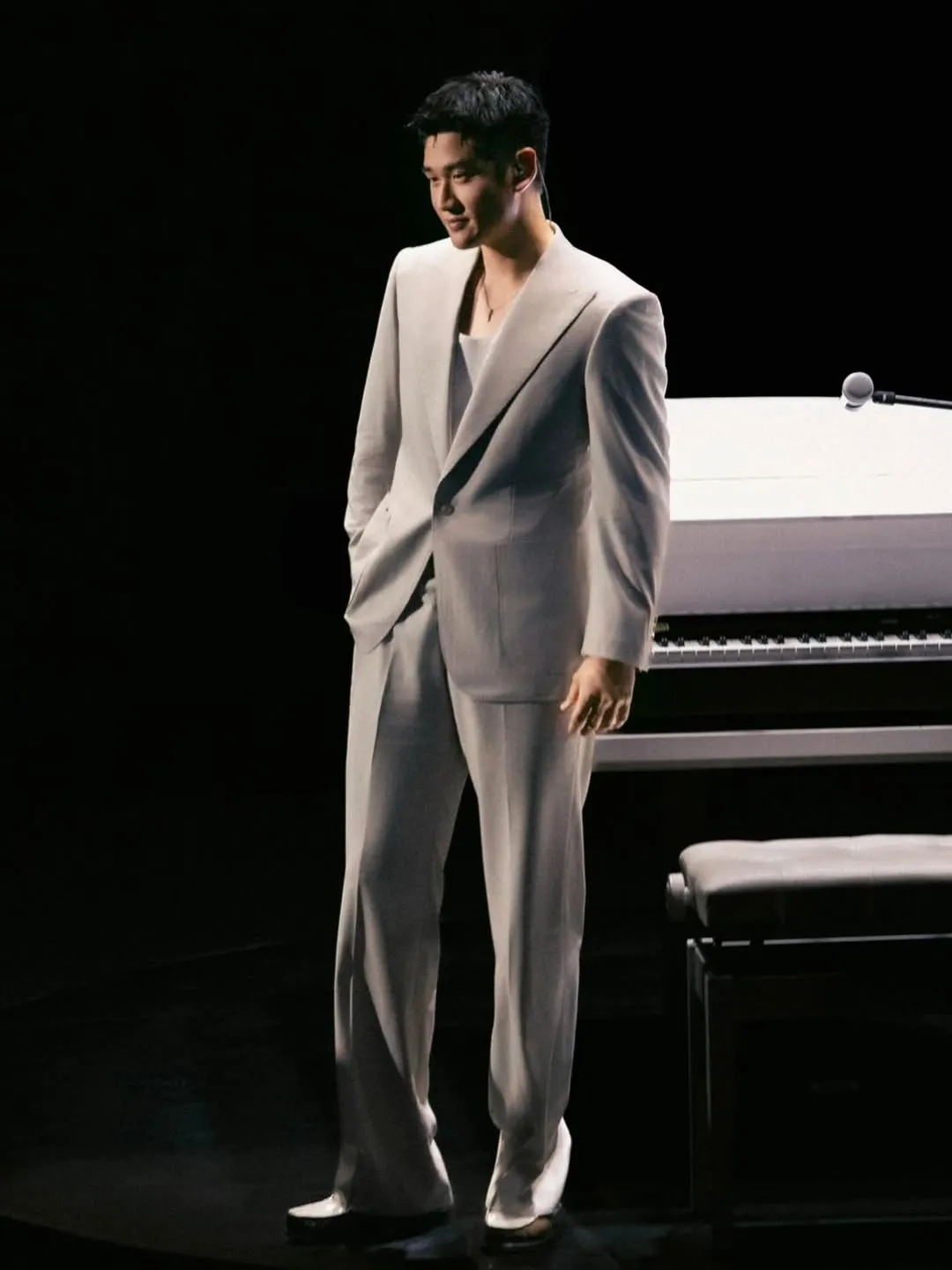 Eric Chou - instagram.com/@friedrice.live