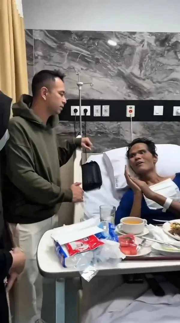 Fahmi Bo Bersam Raffi Ahmad (cr:instagram.com/bofahmiofficial)