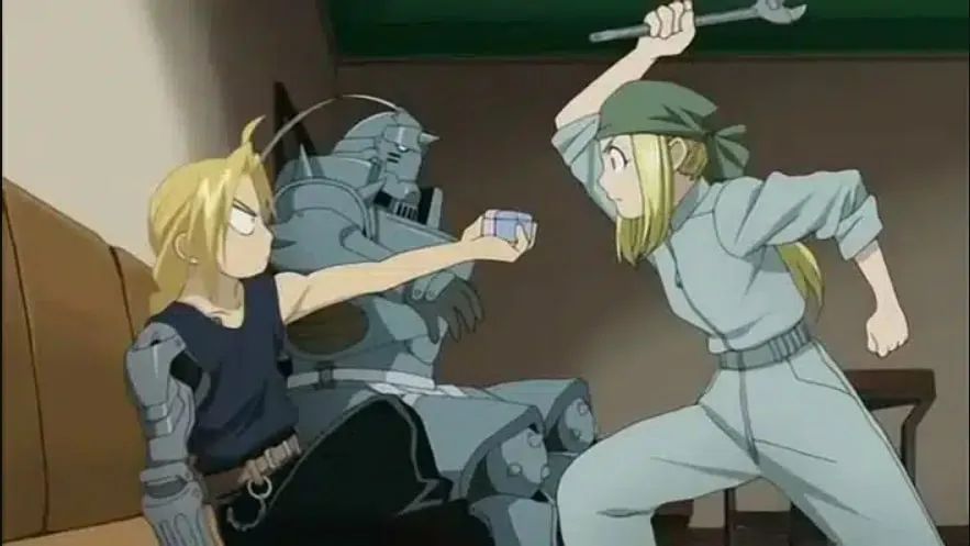 Edward dan Alphonse diselamatkan oleh Winry Rockbell. 