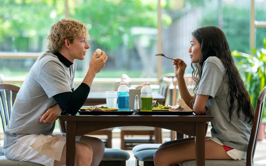Persaingan cinta dan tenis di tengah musim panas (credit:Niko Tavernise/imdb)