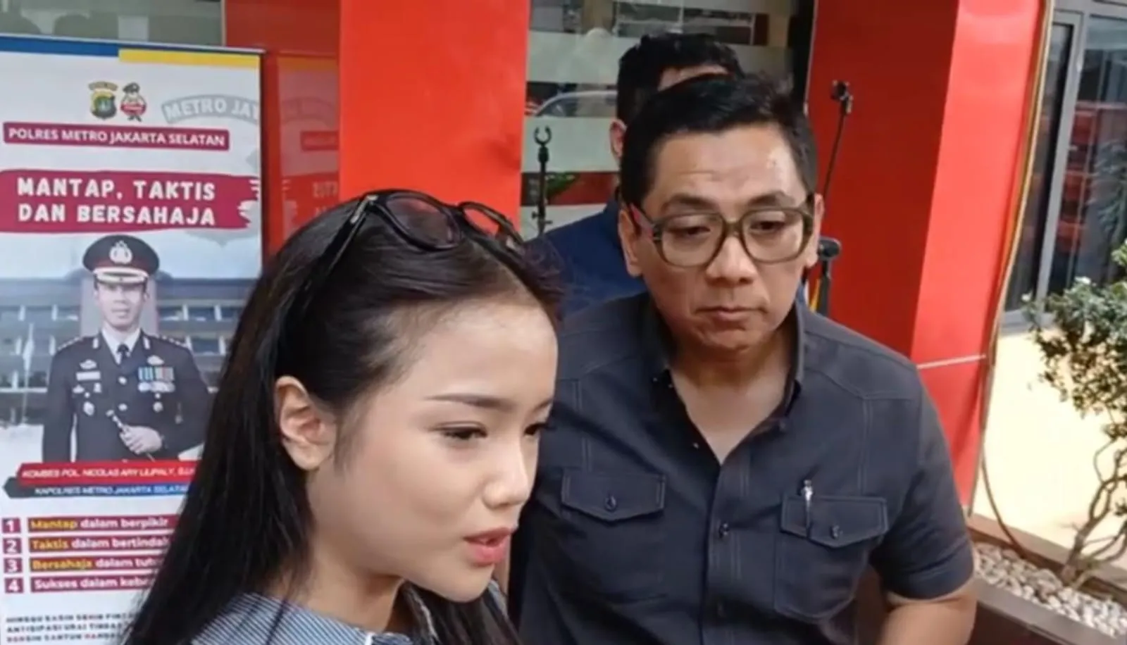 Fuji ditipu lagi/KapanLagi.com/Sahal Fadhli