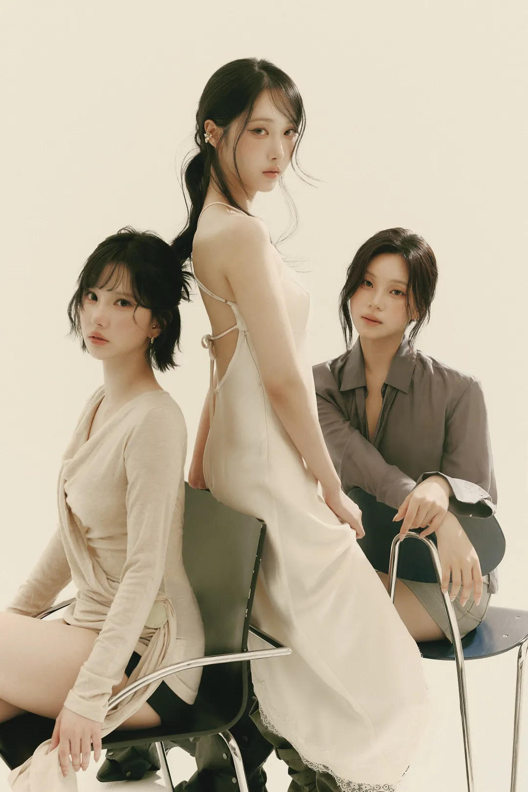 Agensi baru VIVIZ, UNCORE, rilis foto profil terbaru untuk Eunha, SinB, dan Umji (soompi)