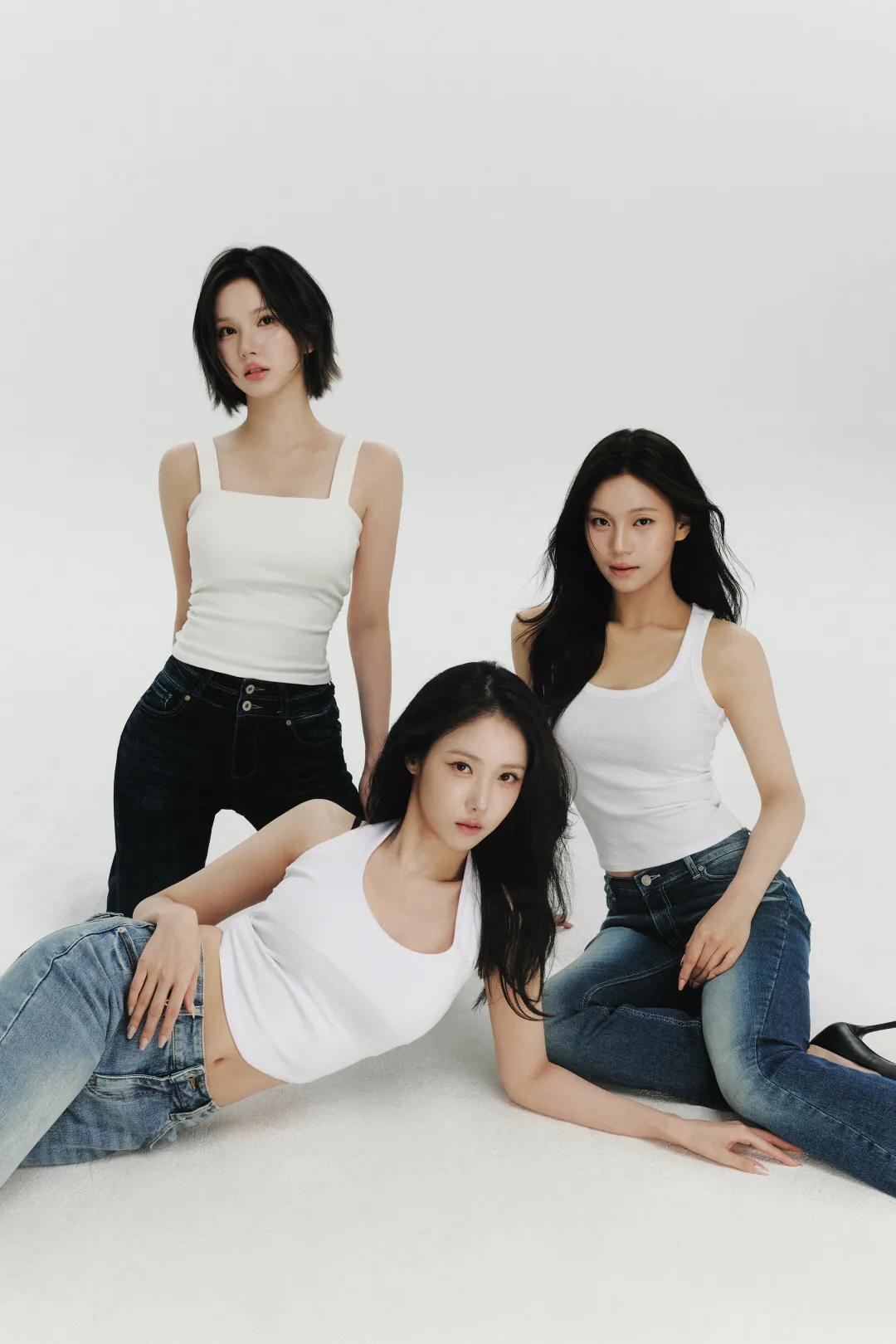 Agensi baru VIVIZ, UNCORE, rilis foto profil terbaru untuk Eunha, SinB, dan Umji (soompi)