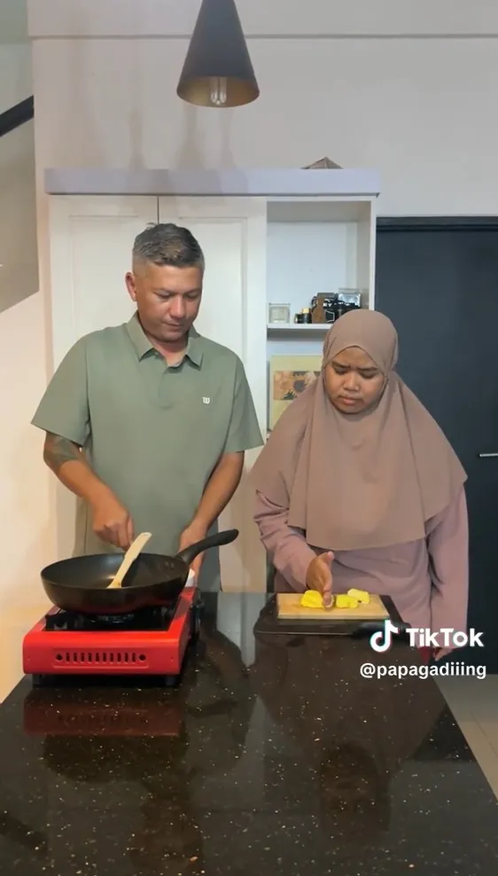 Mbak Lika, ART Gading Marten (credit: tiktok.com/@papagadiiing)