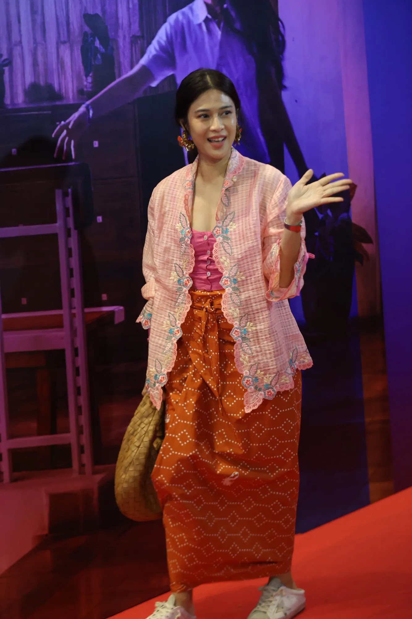Dian Sastro Hadir Memberi Dukungan