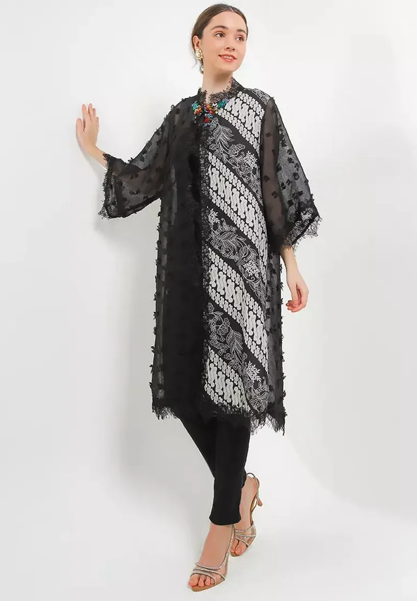 Coat Panjang Rubiah - Luire By Raden Sirait