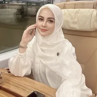 Instagram.com/re_wiradinata