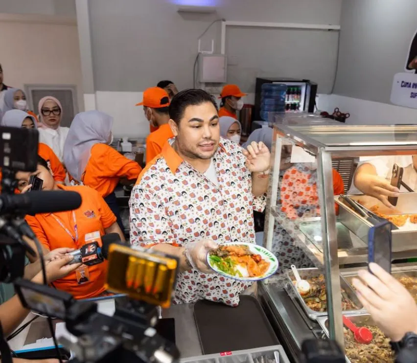 Gurita bisnis Ivan Gunawan. (credit:instagram.com/nasikulitmakigun/ryangozz)