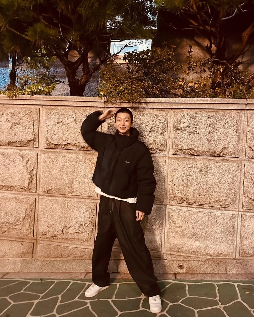 Hyungwon MONSTA X Resmi Selesaikan Wajib Militer, Gelar Acara Fan Meeting Gratis untuk Merayakannya (credit: instagram/coenffl)