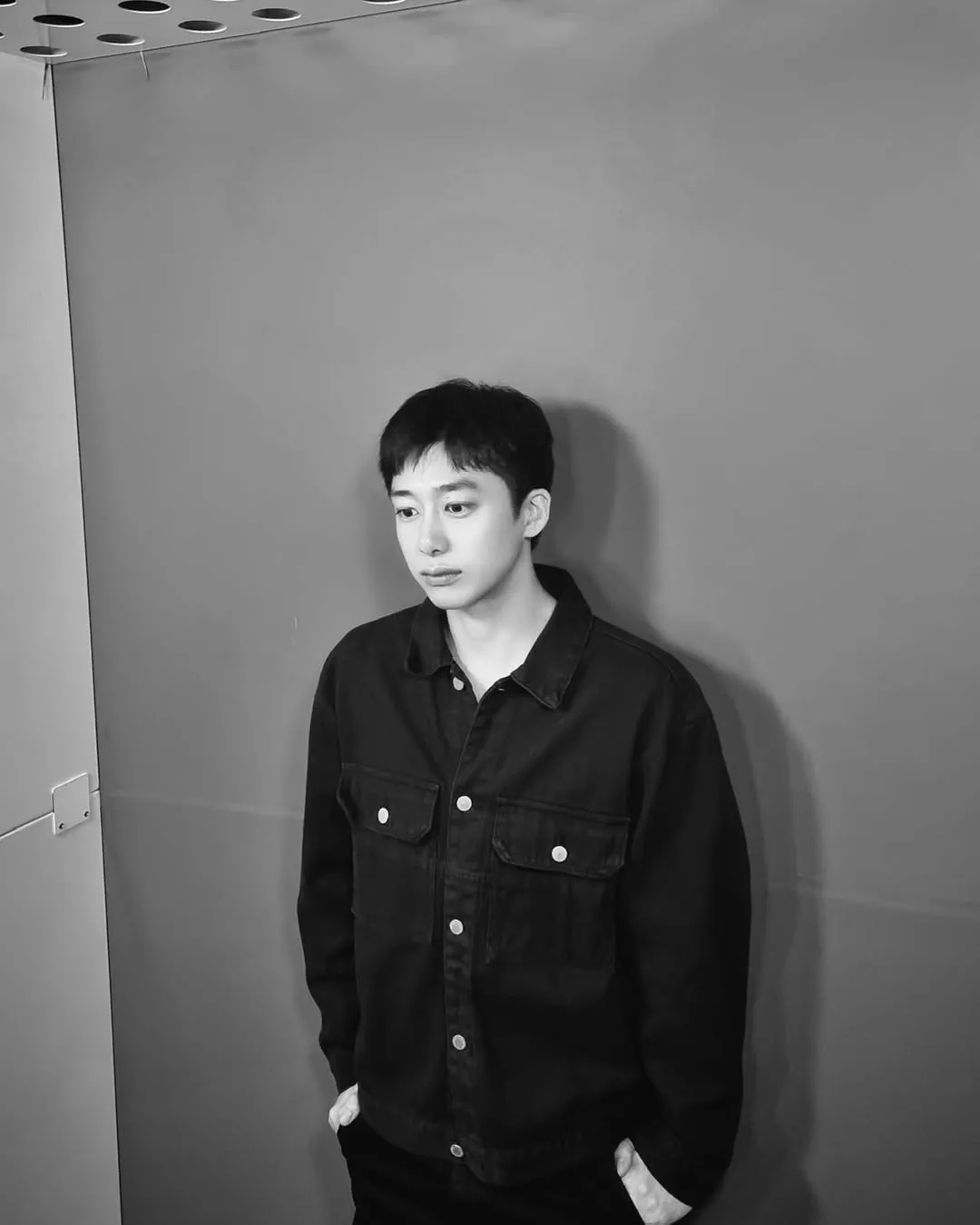 Hyungwon MONSTA X Resmi Selesaikan Wajib Militer, Gelar Acara Fan Meeting Gratis untuk Merayakannya (credit: instagram/coenffl)