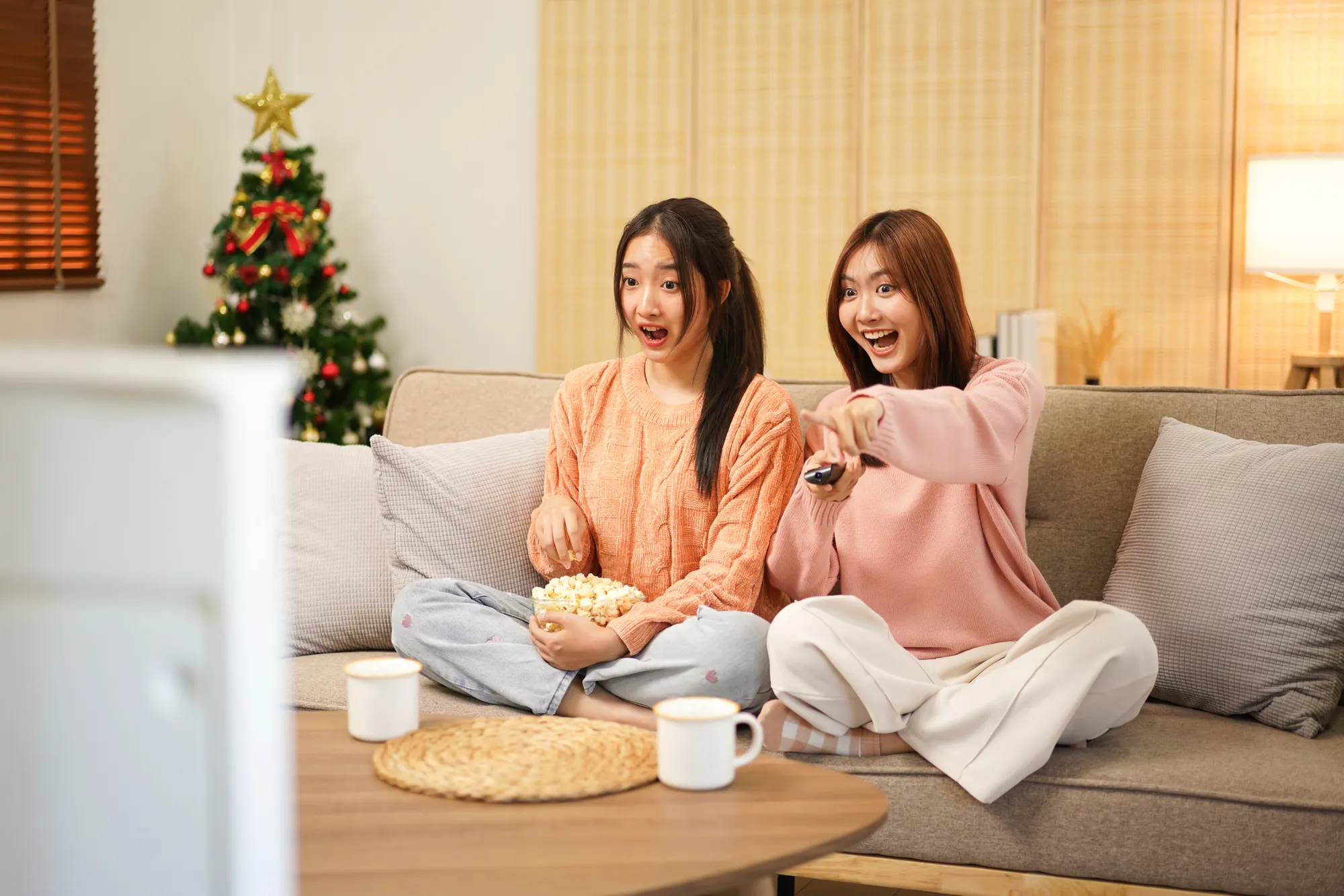 Ilustrasi nobar. (c) katcha.natsarin@@gmail.com/Depositphotos