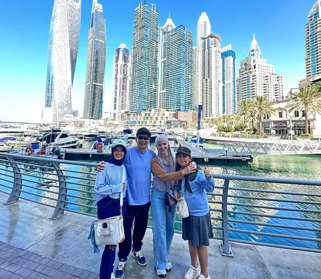 Indra Bekti Liburan Bersama Keluarga (cr:Instagram.com/indrabekti)