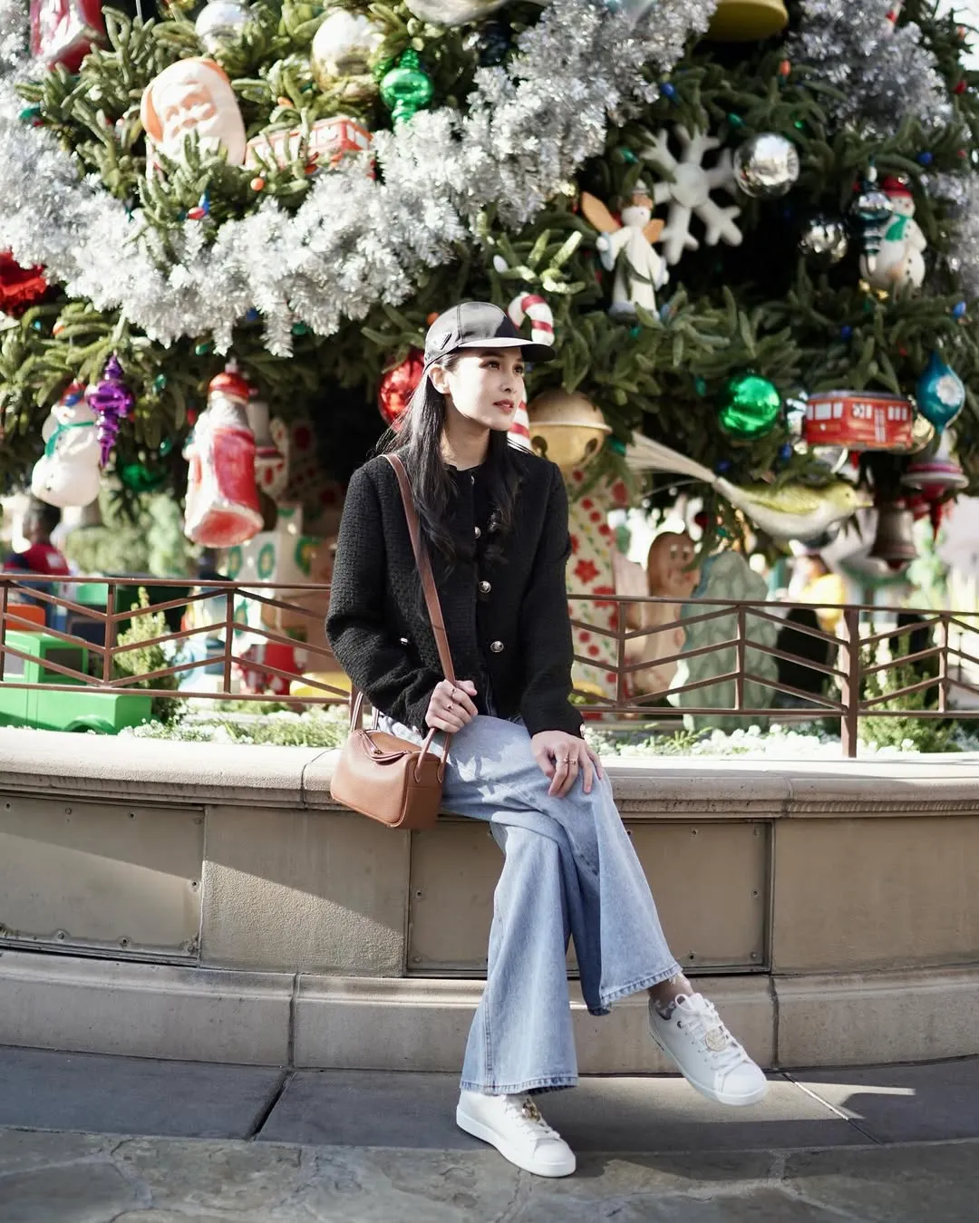 (credit: instagram.com/sandradewi88)
