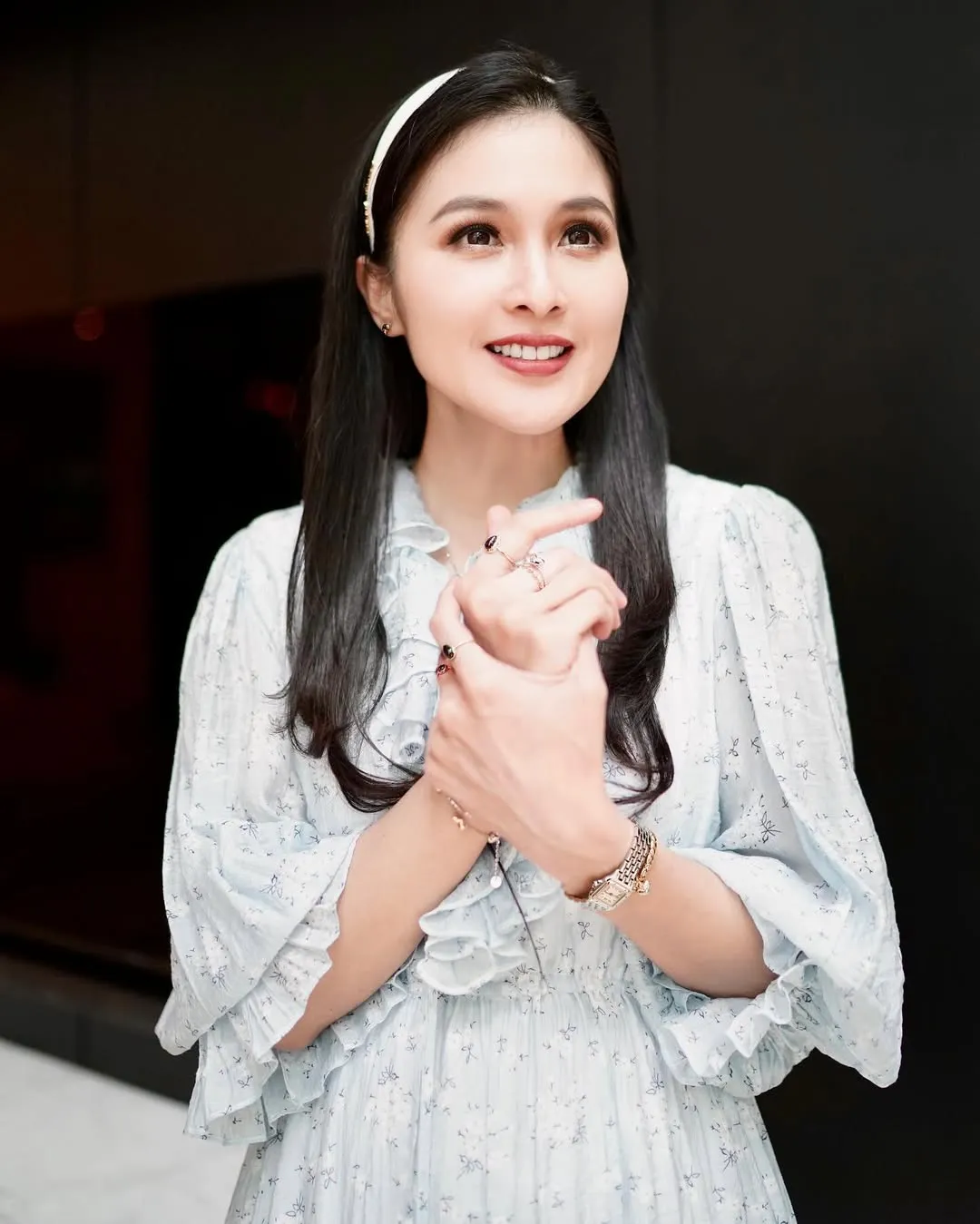 (credit: instagram.com/sandradewi88)