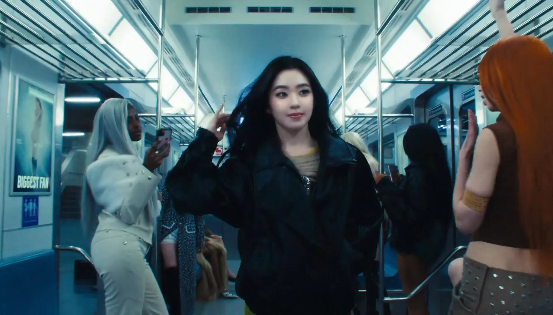 Outfit Irene Jadi Sorotan (credit: x.com/RVsmtown)