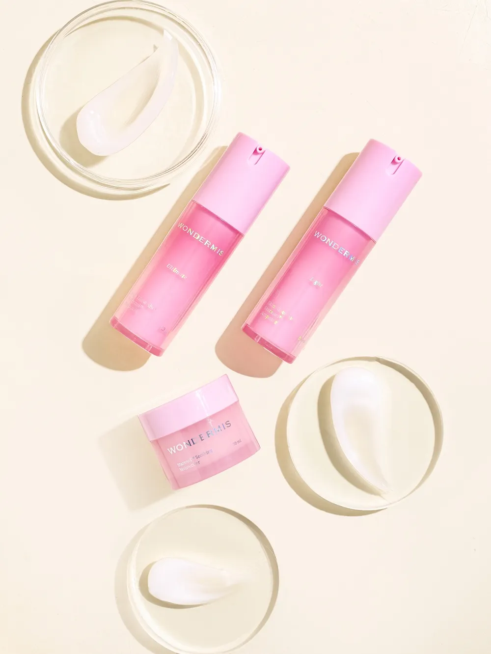 Kandungan skincare yang lembut untuk kulit muda. (c) Wondermis