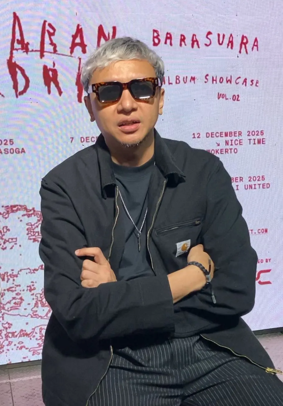 Iga Massardi pakai baju hitam © KapanLagi.com/Fikri Alfi Rosyadi