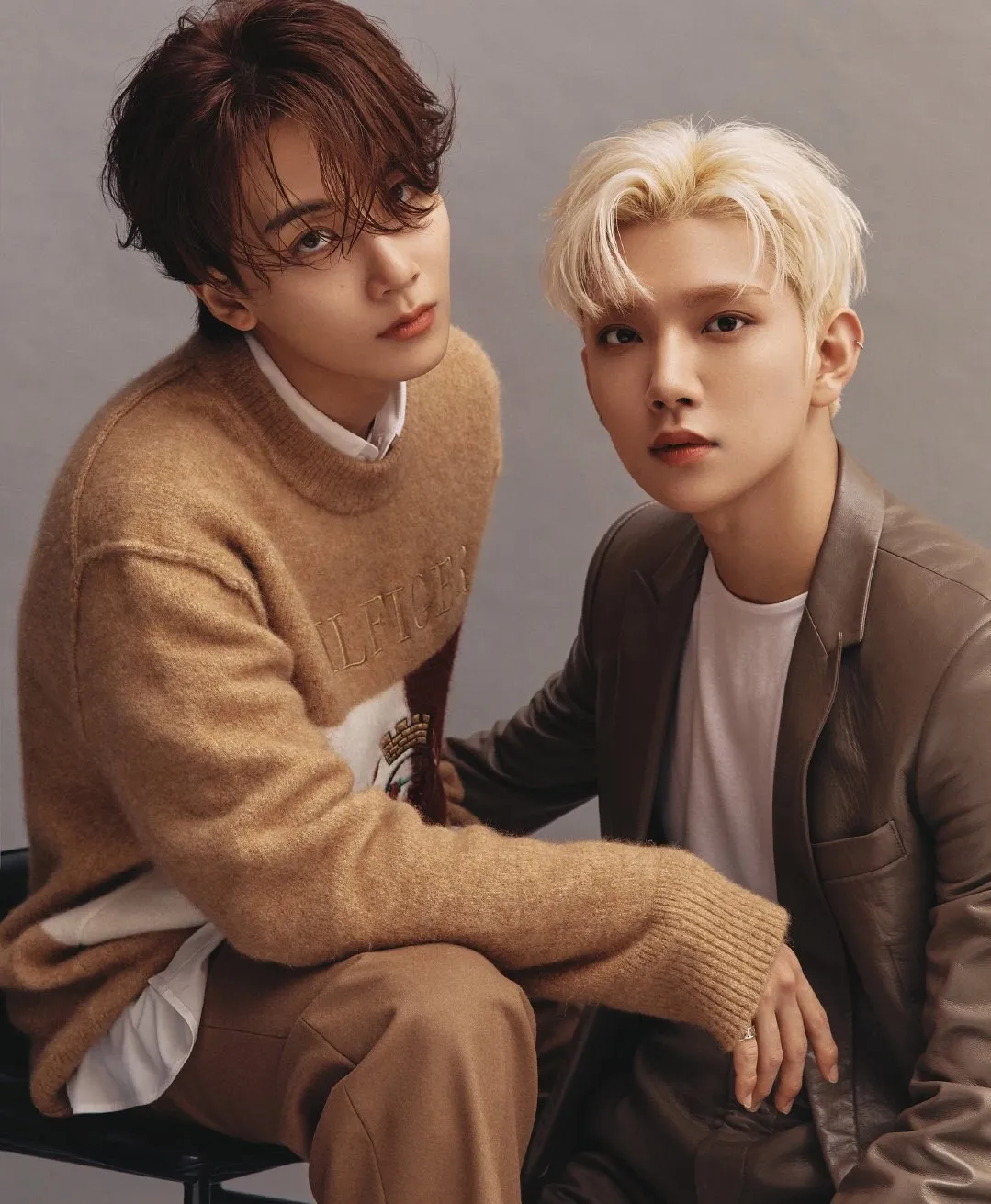 Pemotretan Jeonghan dan Joshua SEVENTEEN. (Harper's Bazaar China E-magazine)