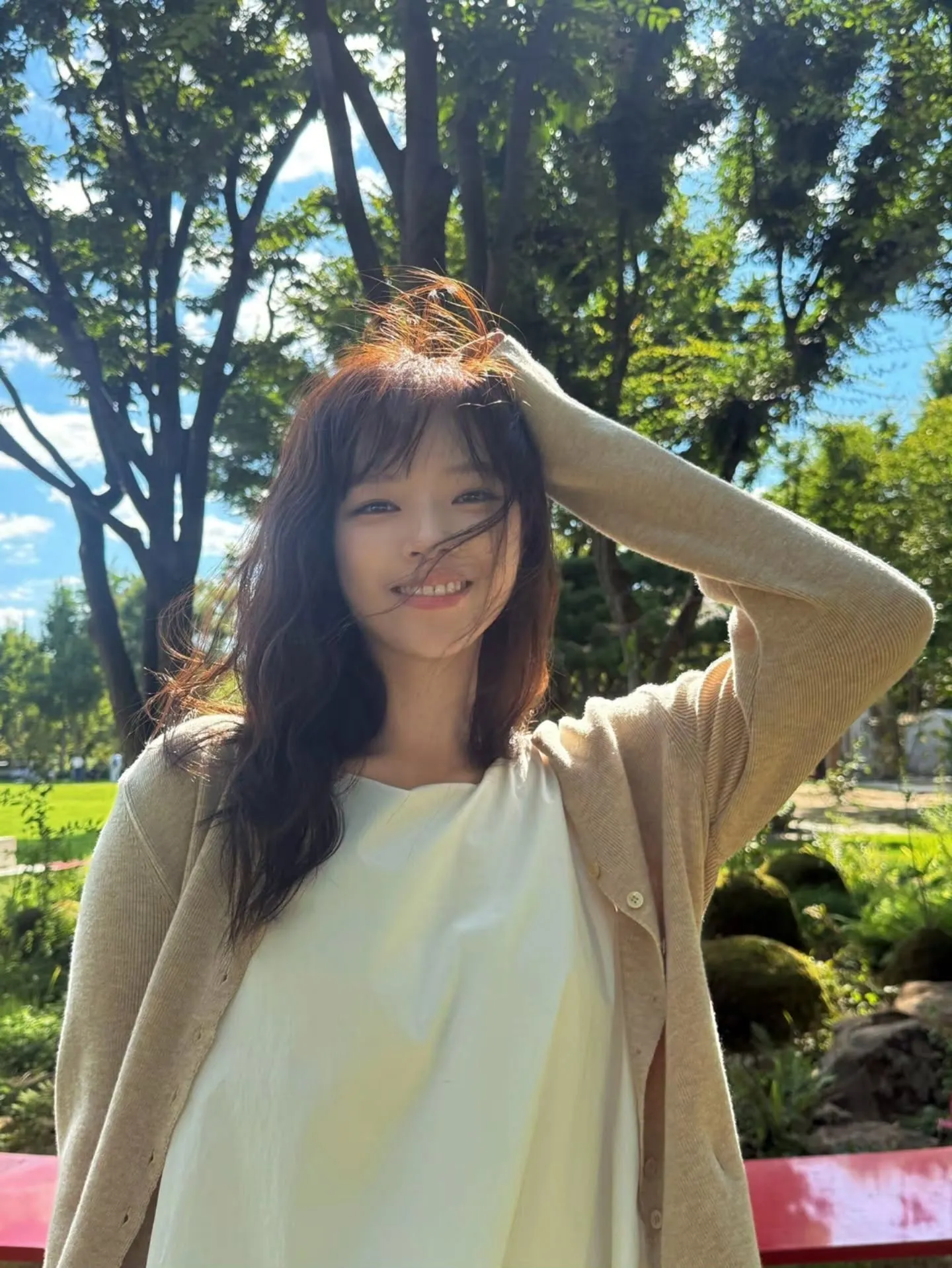 Jeongyeon TWICE di foto Instagram terbarunya. (instagram.com/jy_piece)