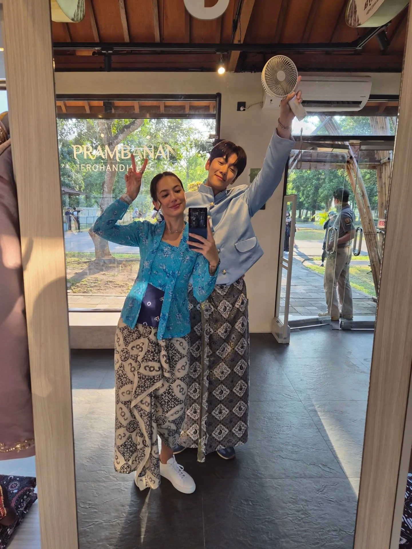 Ji Chang Wook Mirror Selfie Bareng Pevita Pearce © instagram.com/pevpearce