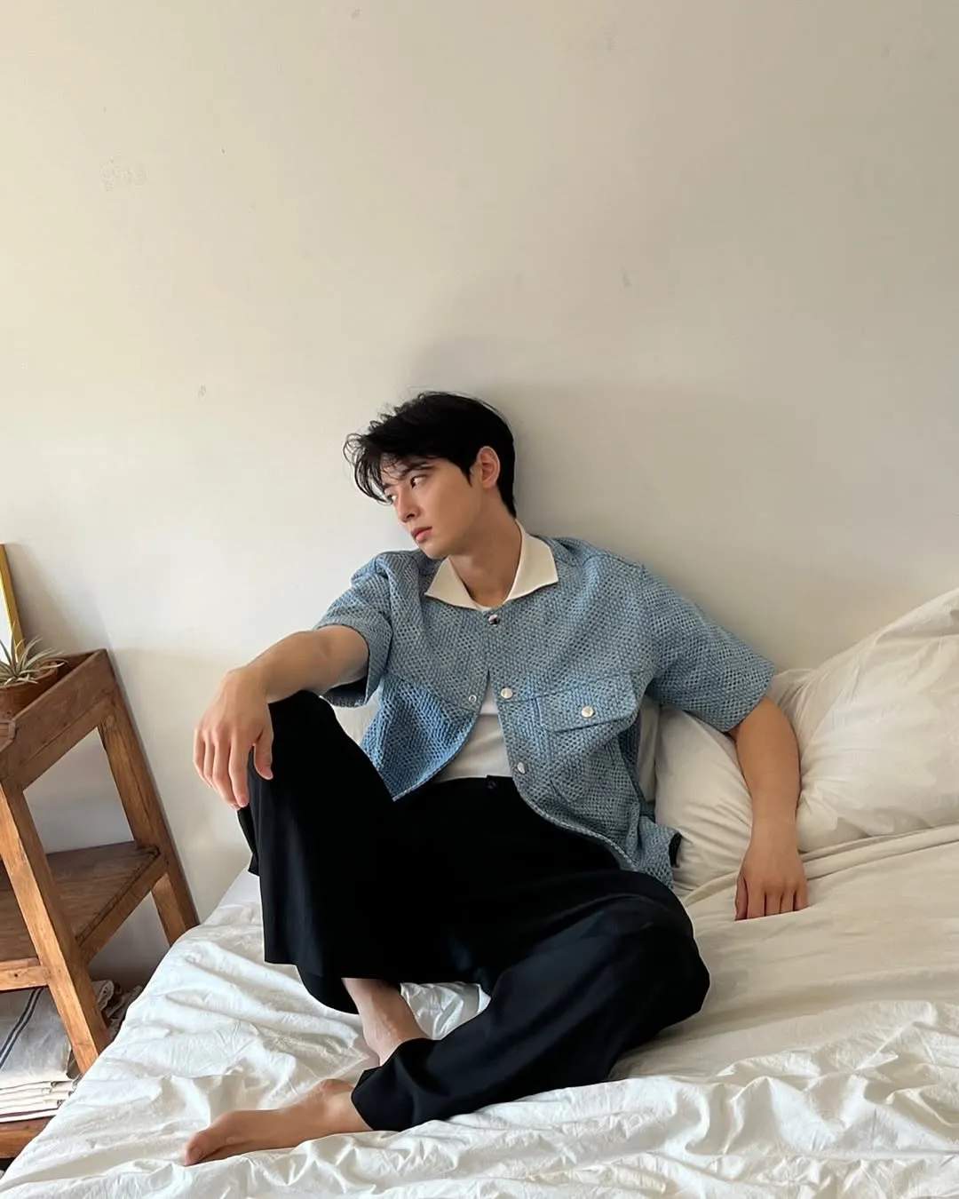 Cha Eun Woo Jadi Artis Terkorup/credit: Instagram @eunwo.o_c 