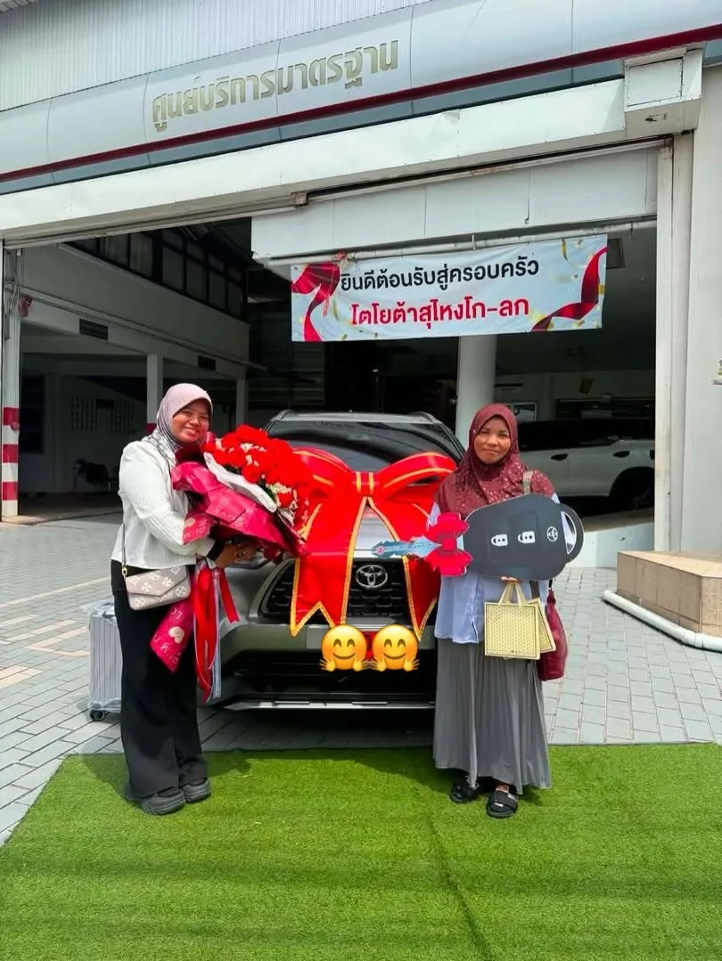 Jirayut belikan ibunya mobil (credit: instagram.com/jirayutdaa4official)