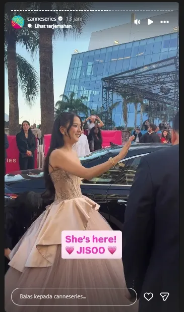 Jisoo BLACKPINK  menyapa penggemar di CANNESERIES International (credit: Instagram.com/canneseries/)