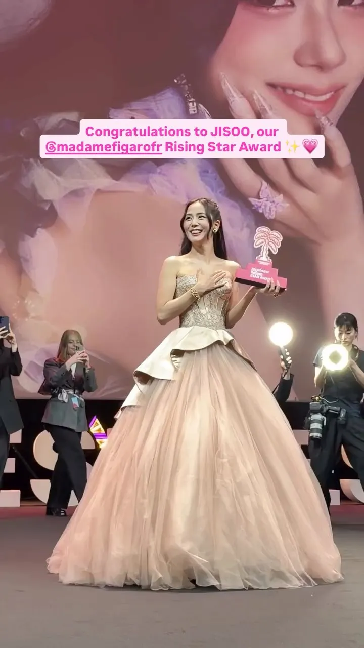 Jisoo BLACKPINK saat tampil di CANNESERIES International (credit: Instagram.com/canneseries/)