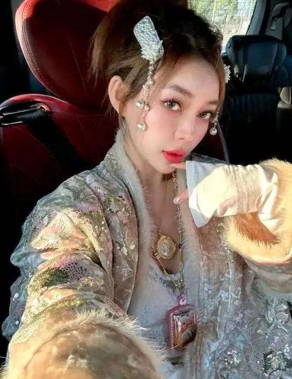 Jocie Guo - kbizoom.com