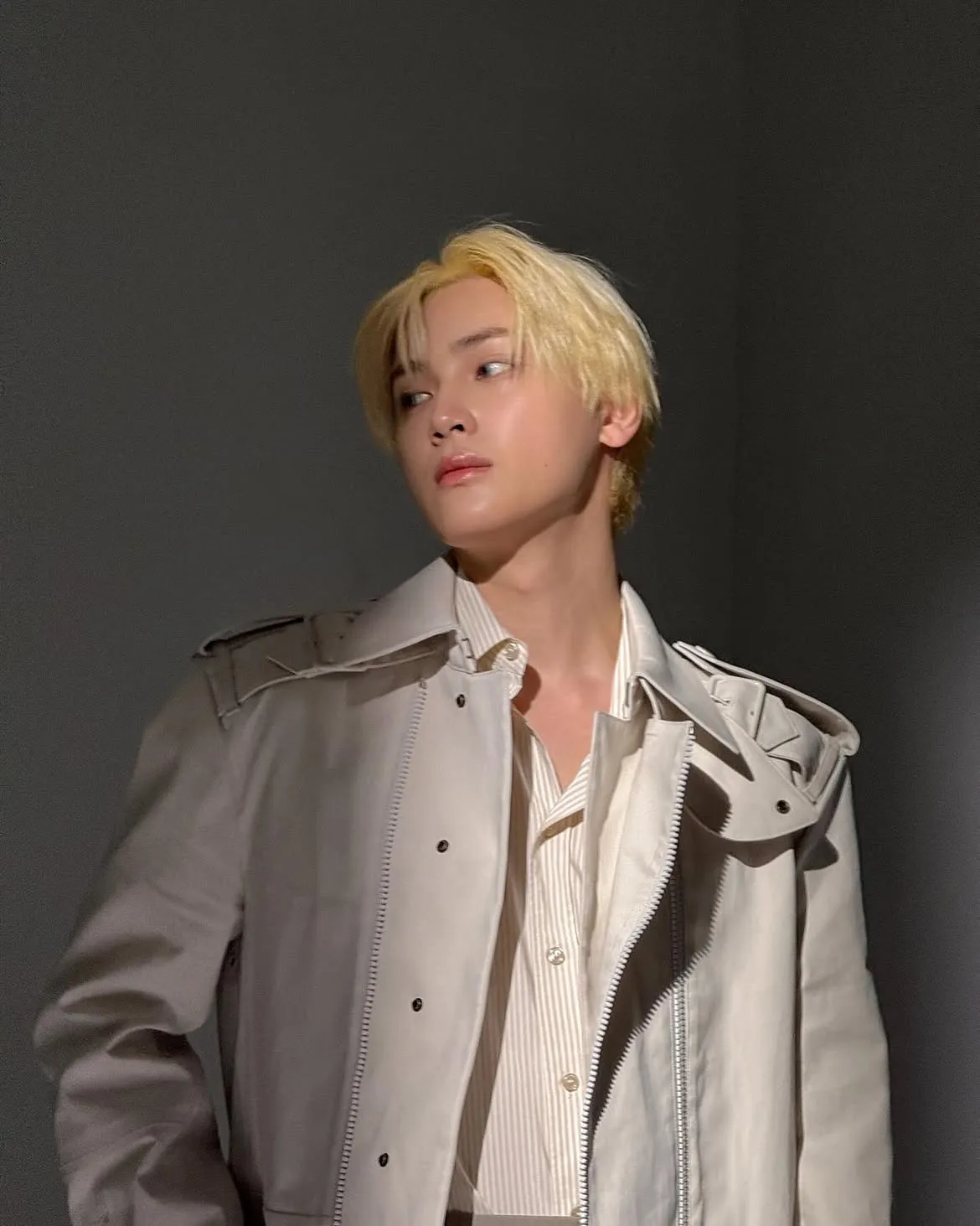 Ju Haknyeon Eks THE BOYZ Blonde (credit: instagram.com/_juhaknyeon_)
