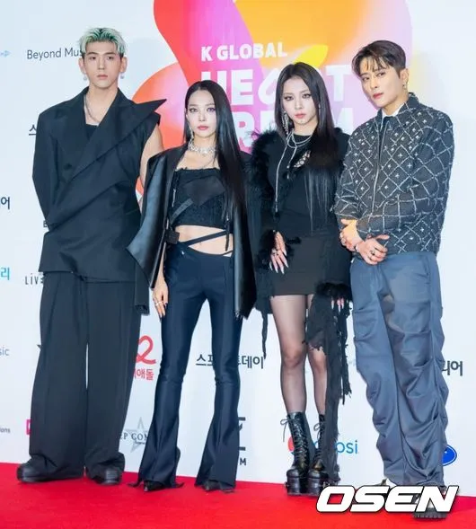 KARD di red carpet (credit: OSEN)