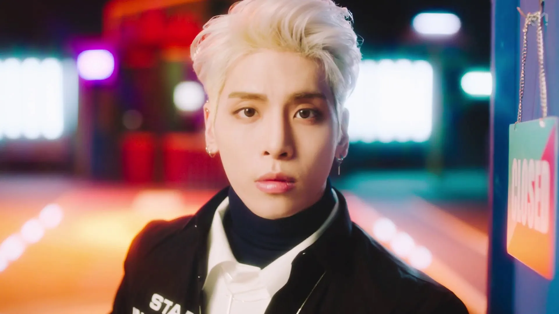 jonghyun rambut putih/soompi