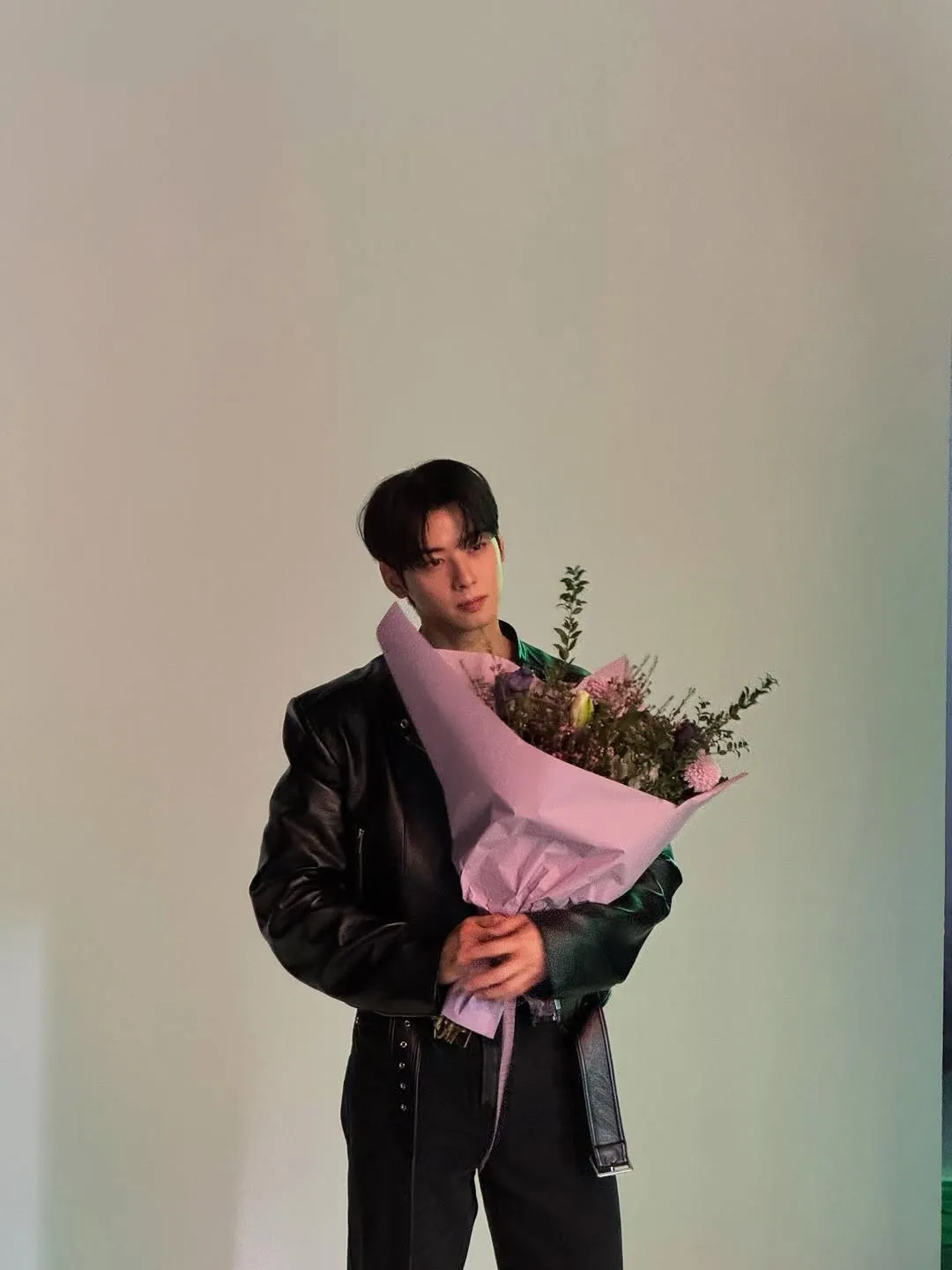 Cha Eun Woo (credit: Instagram/eunwo.o_c)