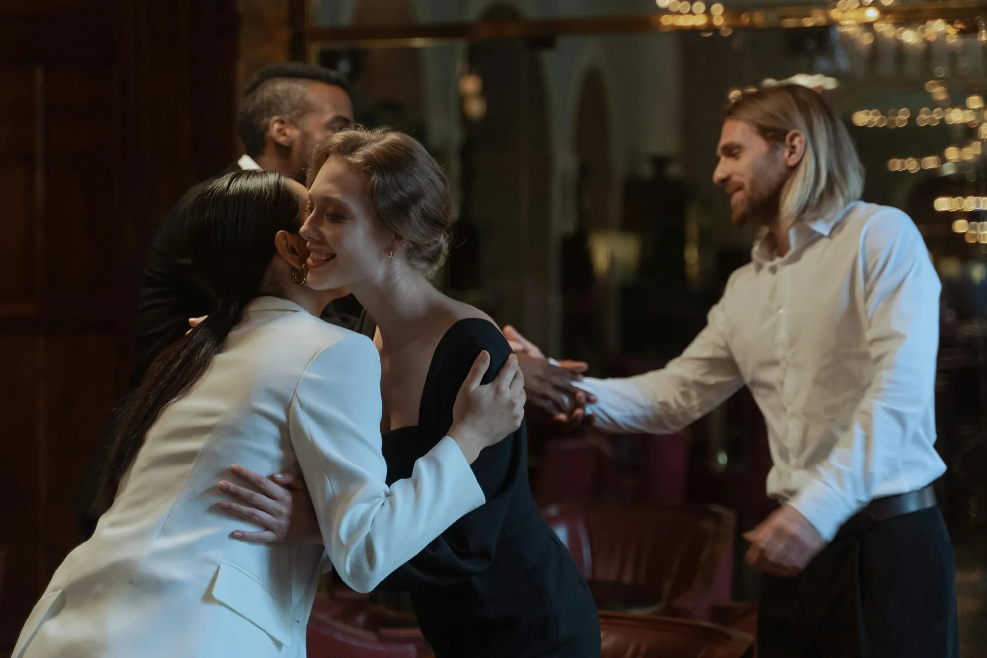 Ucapan Perpisahan Kerja yang Lucu dan Santai (c) Ilustrasi Pexels/Ron Lach