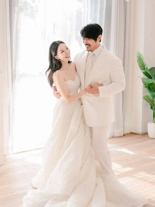 KCM dan Bang Ye Won (credit: instagram.com/kcm_return)