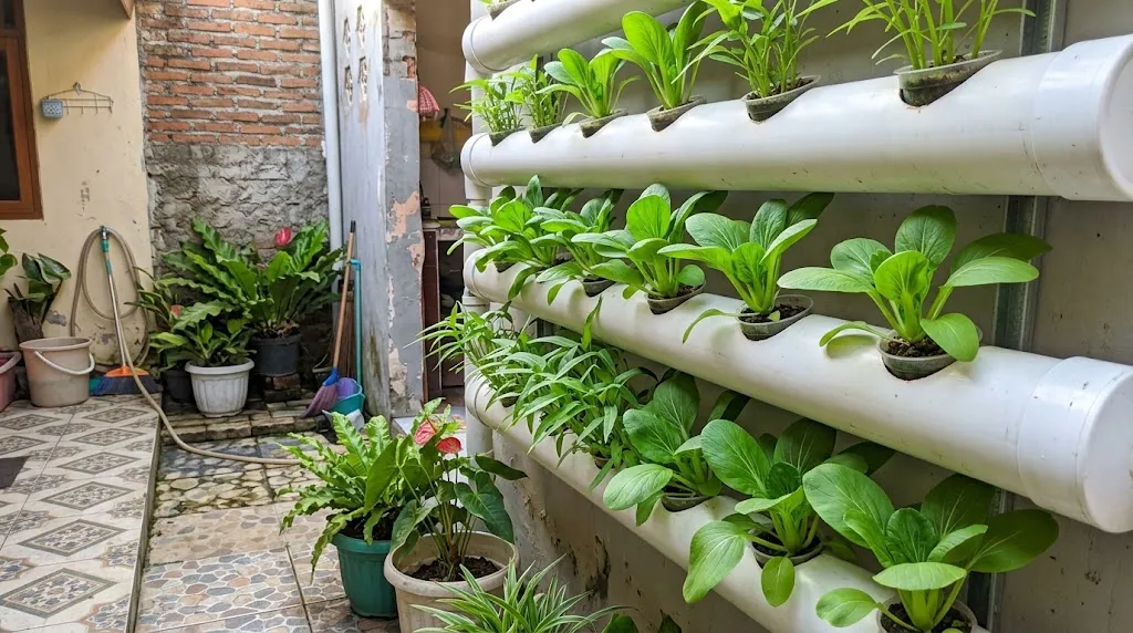 Apakah Kebun Vertikal Bisa Menjadi Solusi? (AI Generated)