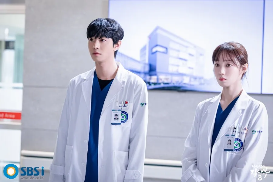 Drama Dr. Romantic Season 3 (Image by mydramalist)