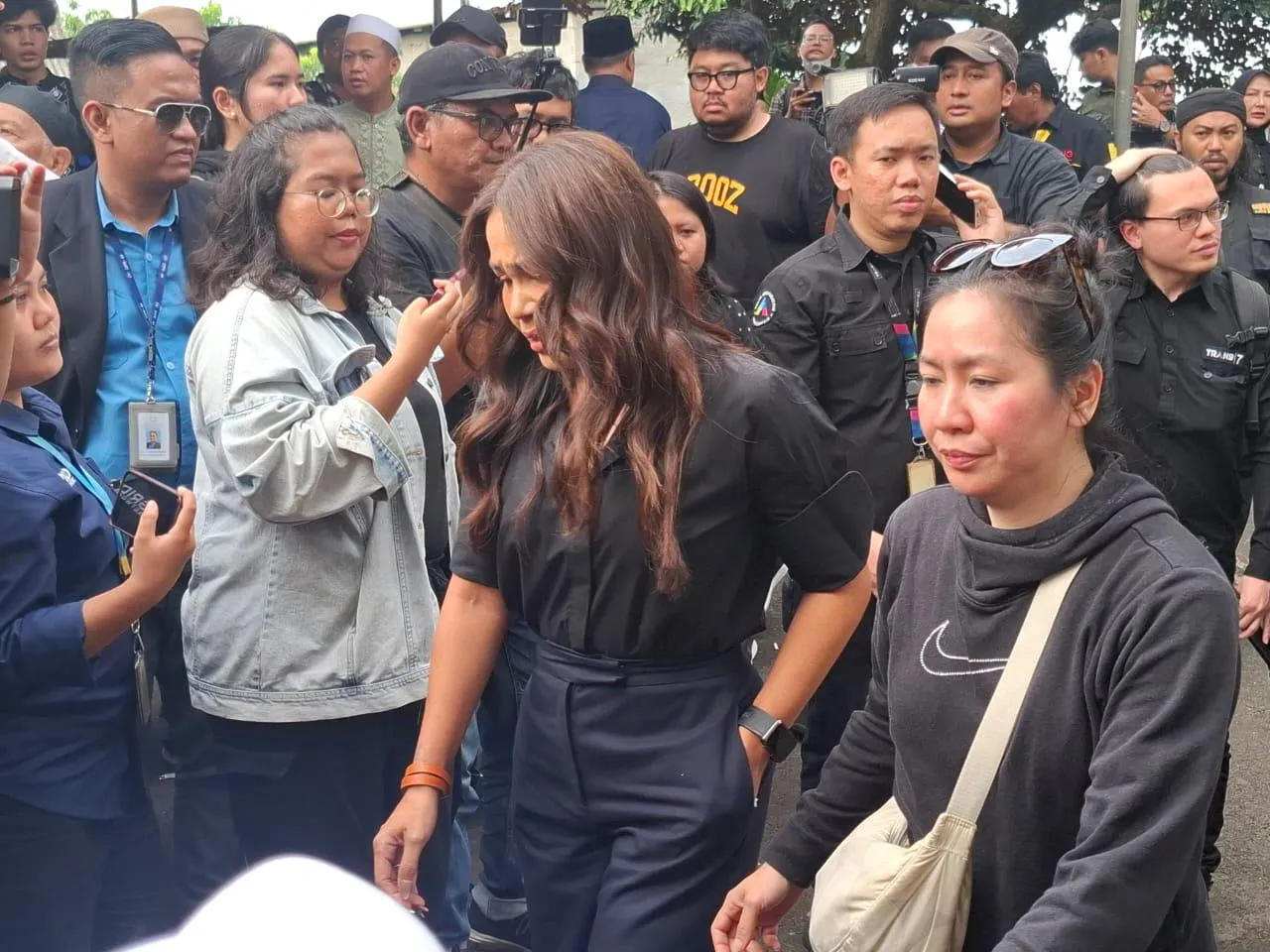 Perempuan Kuat dan Nggak Pernah Ngeluh