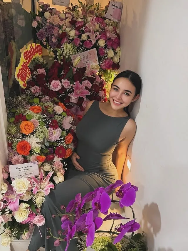 Amanda pamer babybump © instagram.com/kennyauztin