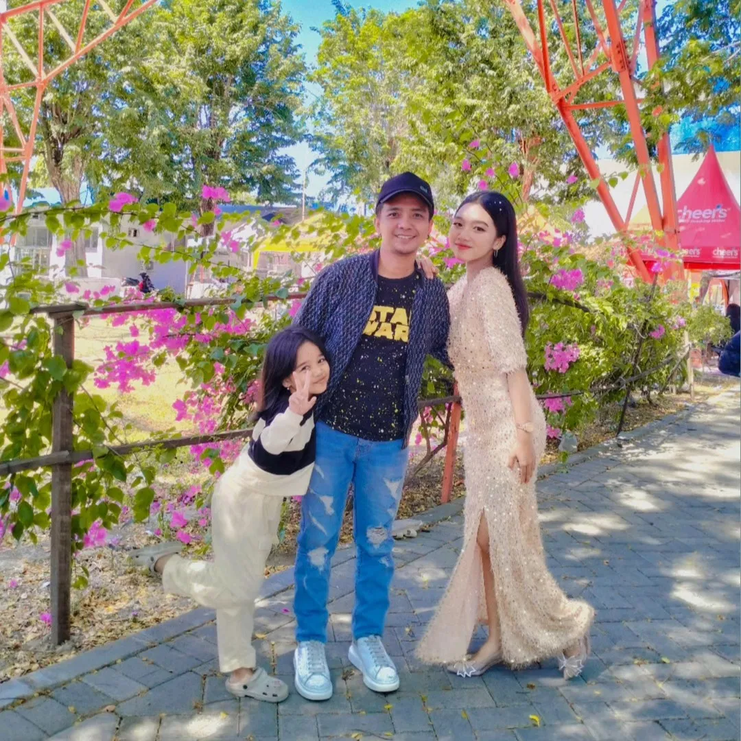 Febro bersama Khinan Nabila (cr: instagram.com/febro_academy_reall)