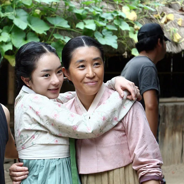 Kim Mi Kyung memulai karier aktingnya dari panggung teater / instagram/kim_mee_kyung