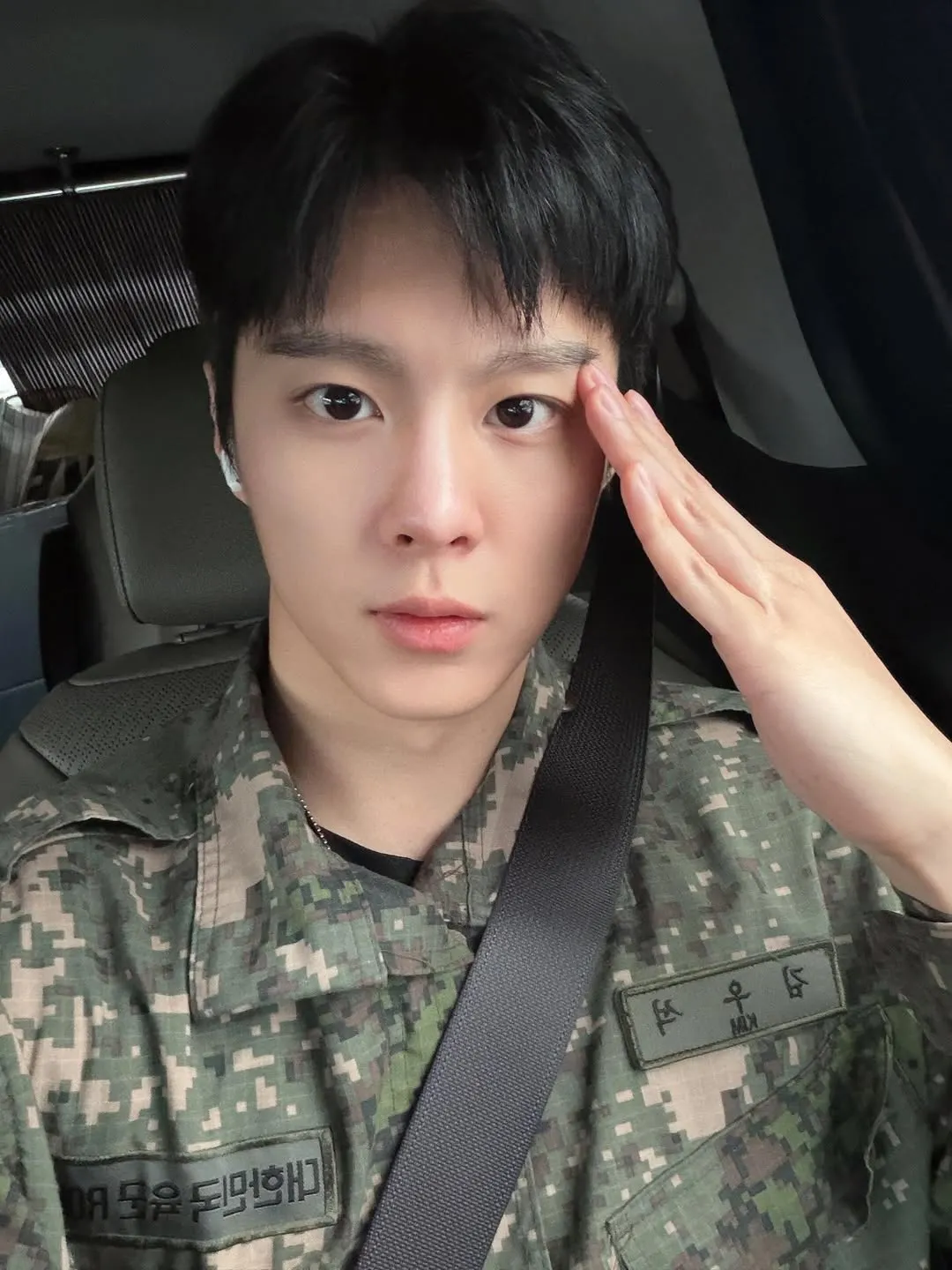 kim woo seok seragam militer/Instagram @woo.ddadda